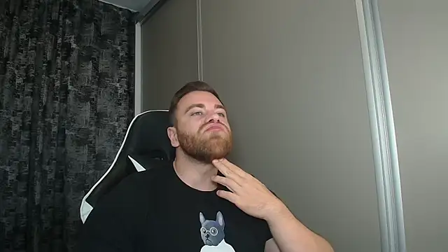 Thori92 online show from 10-31-25, 06:04