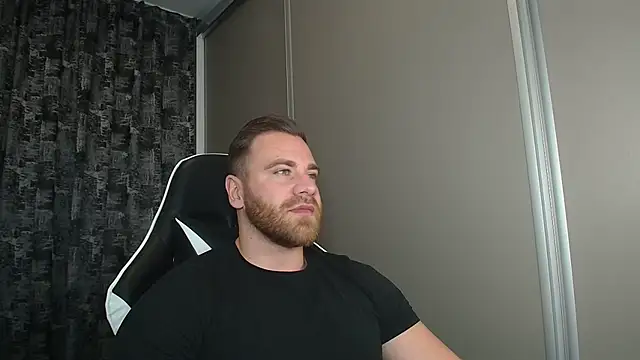 Thori92 online show from 10-30-25, 05:54