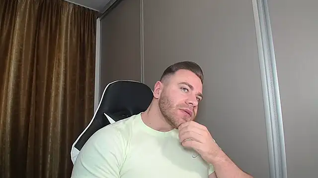 Thori92 online show from 12-21-25, 11:56