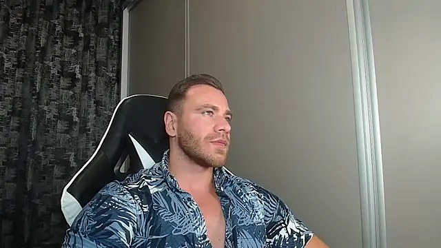 Snapshot of Thori92 chatting on 07-12-26, 06:20 Thori92 online show from 07-12-26, 06:20
