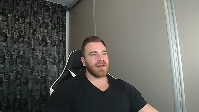 Thori92 online show from 11-17-25, 04:55