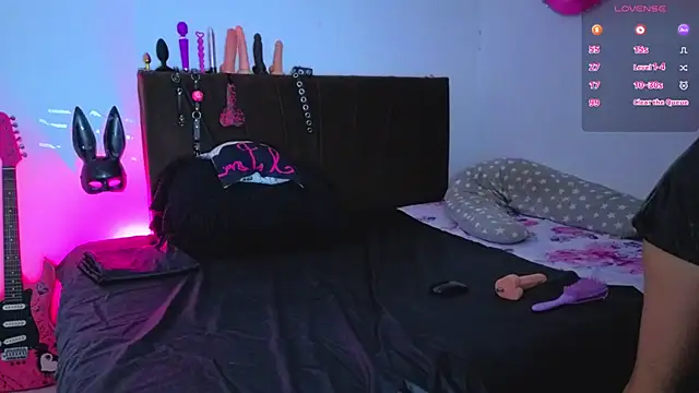 I am kim online show from 03-13-26, 01:10