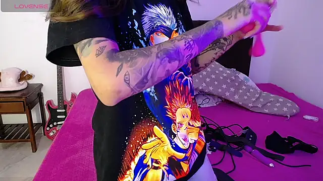 I am kim online show from 10-31-25, 01:46