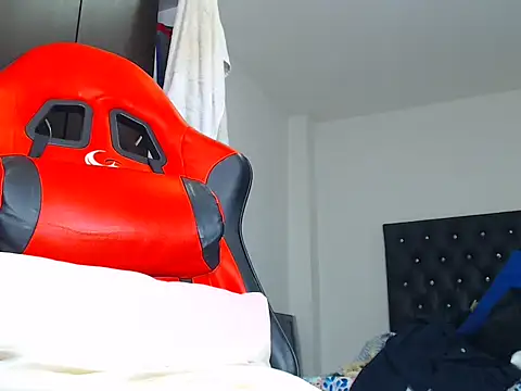 jeancarloscum12 online show from 02-11-26, 11:48