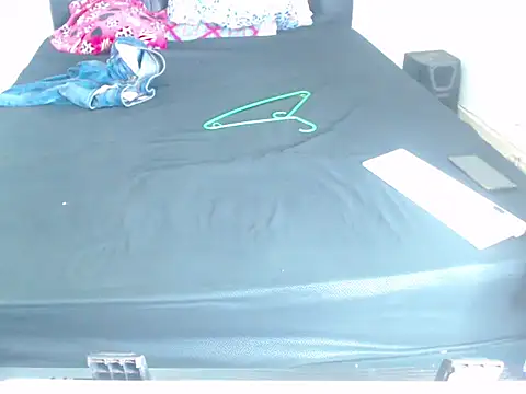 jeancarloscum12 online show from 12-17-25, 08:03