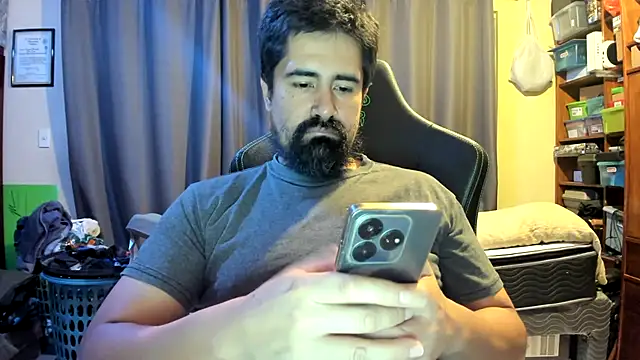 VonDoomdelToro online show from 11-08-25, 09:24