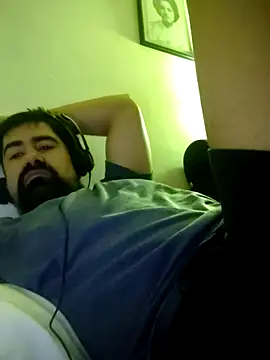 Snapshot of VonDoomdelToro chatting on 02-02-25, 11:18 VonDoomdelToro online show from 02-02-25, 11:18