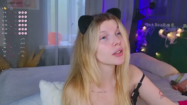  aleksa  online show from 10-31-25, 06:54