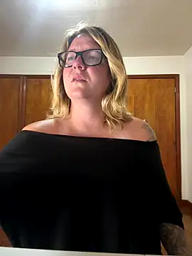 Snapshot of Lizzyloo chatting on 09-29-25, 07:59 Lizzyloo online show from 09-29-25, 07:59