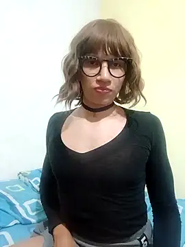 Anna Luisa online show from 10-28-25, 05:18