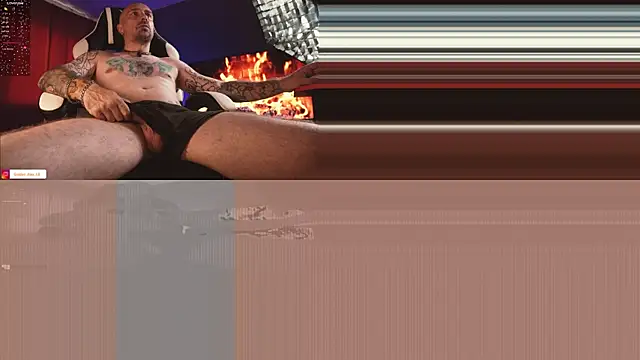 Snapshot of LuckyAlexx chatting on 10-07-25, 01:01 LuckyAlexx online show from 10-07-25, 01:01