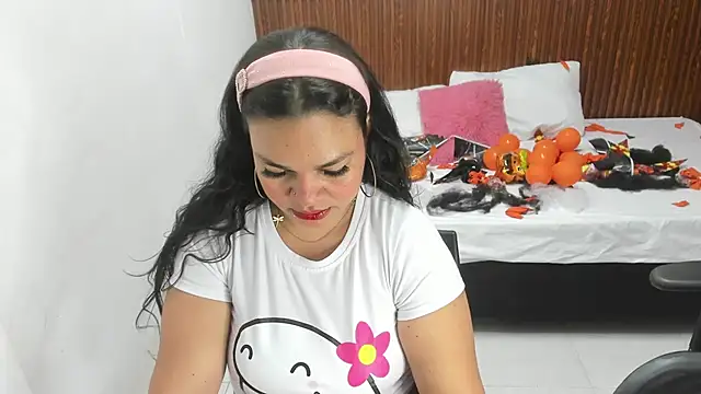 Cloe 35 online show from 11-06-25, 08:02