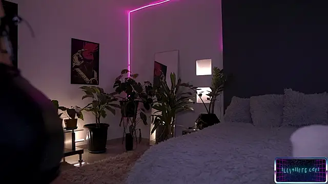 LucyAllenX online show from 01-14-26, 05:16