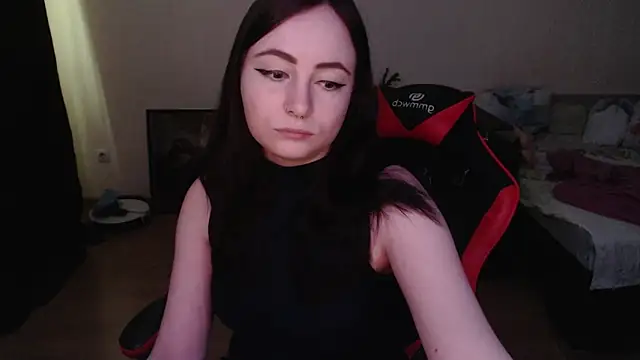 Laralianna online show from 03-26-26, 01:53