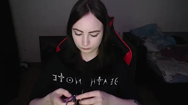 Laralianna online show from 12-16-25, 07:07