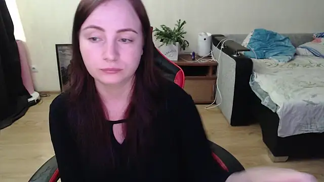 Laralianna online show from 06-15-26, 12:05