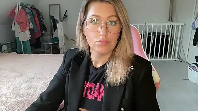 TessToy online show from 11-06-25, 08:29