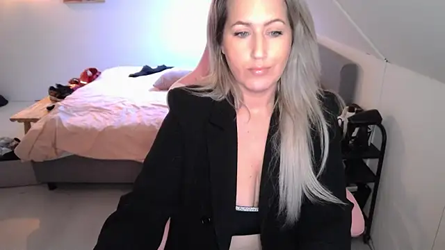 Snapshot of TessToy chatting on 02-27-25, 03:48 TessToy online show from 02-27-25, 03:48