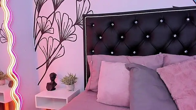 Snapshot of Sweet_Ariadna_ chatting on 07-12-26, 12:17 Sweet Ariadna online show from 07-12-26, 12:17