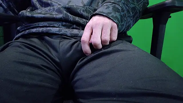 Snapshot of kuruptxxx_live chatting on 02-15-26, 02:49 kuruptxxx live online show from 02-15-26, 02:49