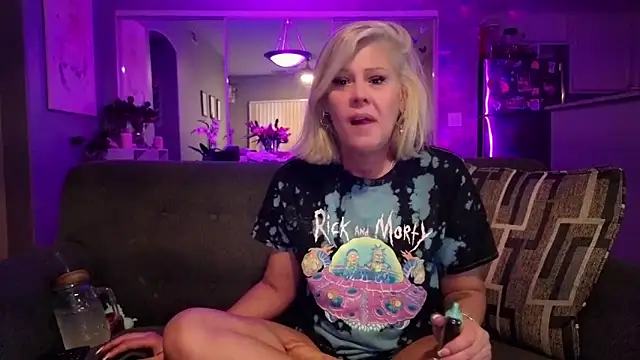 Snapshot of Lexi_Shocker chatting on 02-10-26, 04:22 Lexi Shocker online show from 02-10-26, 04:22