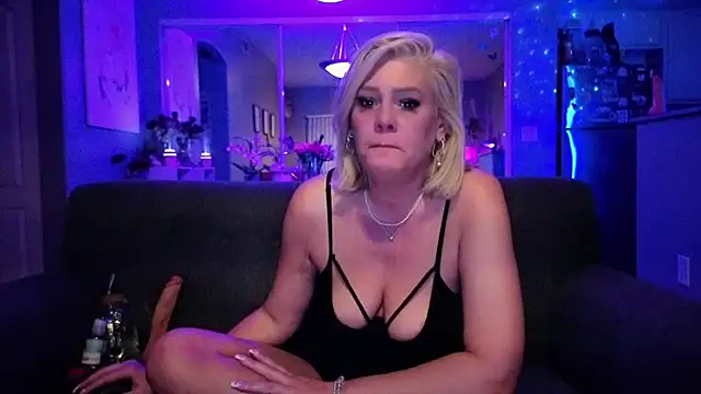 Snapshot of Lexi_Shocker chatting on 02-20-26, 06:19 Lexi Shocker online show from 02-20-26, 06:19