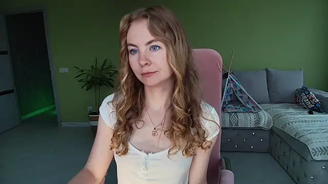 Cuddle Cat online show from 06-15-26, 05:51
