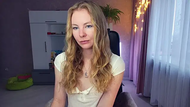 Cuddle Cat online show from 11-12-25, 05:33