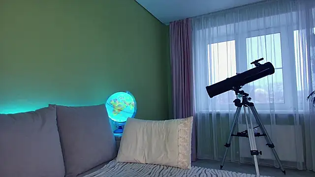 Cuddle Cat online show from 01-17-25, 06:26