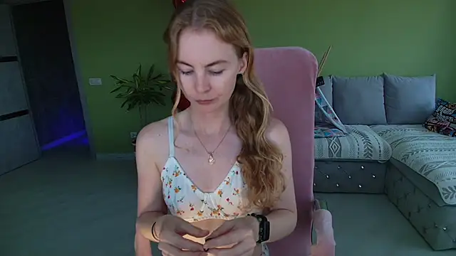 Cuddle Cat online show from 06-11-26, 10:34