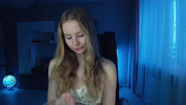 Cuddle Cat online show from 01-12-26, 06:09