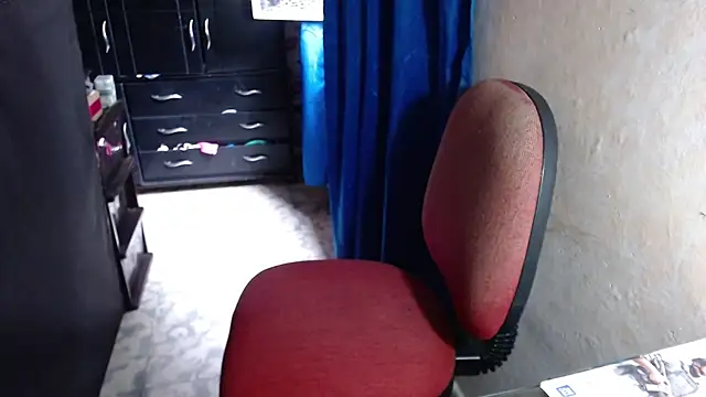 Snapshot of Barbiegomez chatting on 10-08-25, 05:57 Barbiegomez online show from 10-08-25, 05:57