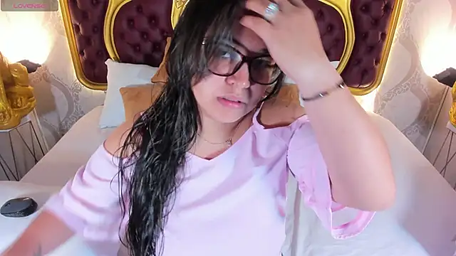 Dulce 26  online show from 12-16-25, 10:36