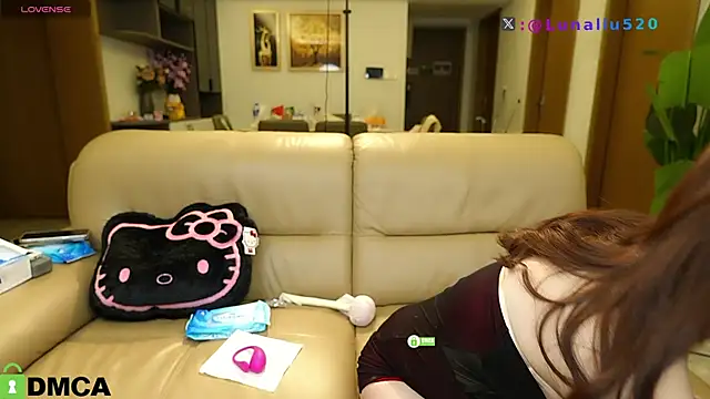 Luna520 online show from 12-18-25, 12:31