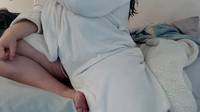 sweeti Em online show from 02-16-26, 07:01