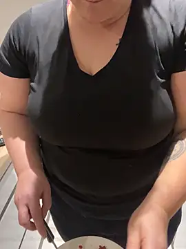 sweeti Em online show from 03-20-26, 05:58