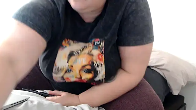 sweeti Em online show from 02-04-26, 10:21