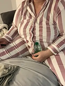 sweeti Em online show from 01-12-26, 06:58