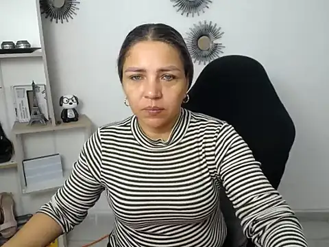 Snapshot of cum_bigass chatting on 06-12-26, 12:14 cum bigass online show from 06-12-26, 12:14