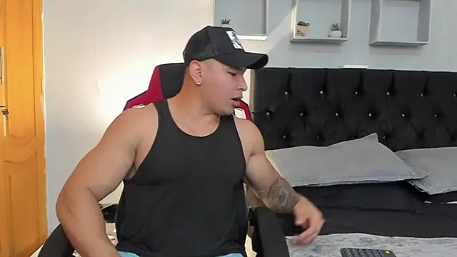 tyler hank01 online show from 04-08-26, 03:08