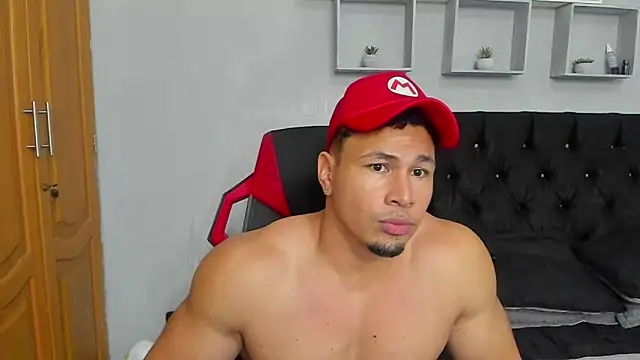 tyler hank01 online show from 07-13-26, 05:12