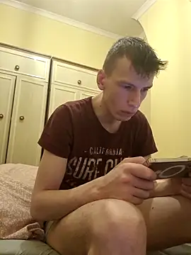 LuxxFin online show from 11-10-25, 04:12