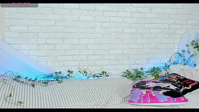 LinaKenny online show from 03-11-26, 06:46