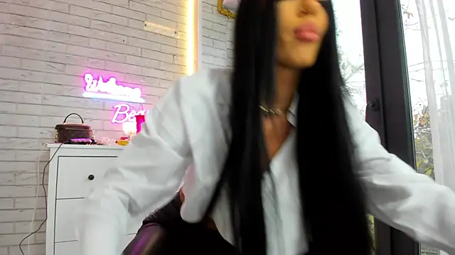 Britney Charm  online show from 11-07-25, 07:13