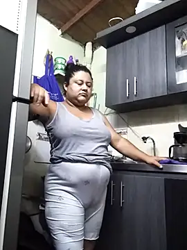 Snapshot of Monseratte21 chatting on 09-23-25, 09:27 Monseratte21 online show from 09-23-25, 09:27