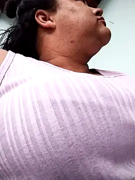 Snapshot of Monseratte21 chatting on 02-02-25, 10:49 Monseratte21 online show from 02-02-25, 10:49