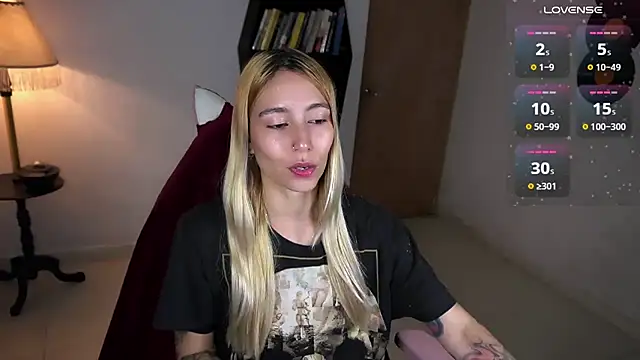 Saucy Jenn online show from 11-09-25, 10:36