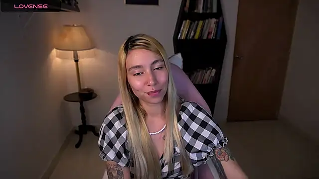Saucy Jenn online show from 11-23-25, 02:32