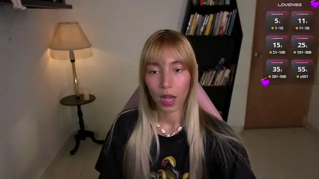 Saucy Jenn online show from 02-06-26, 03:13