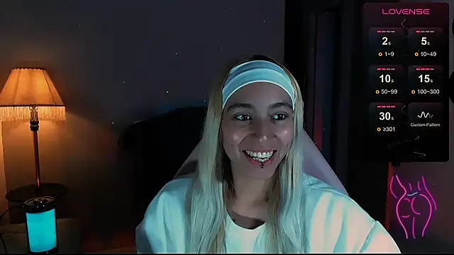 Snapshot of Saucy_Jenn chatting on 12-27-24, 12:07 Saucy Jenn online show from 12-27-24, 12:07